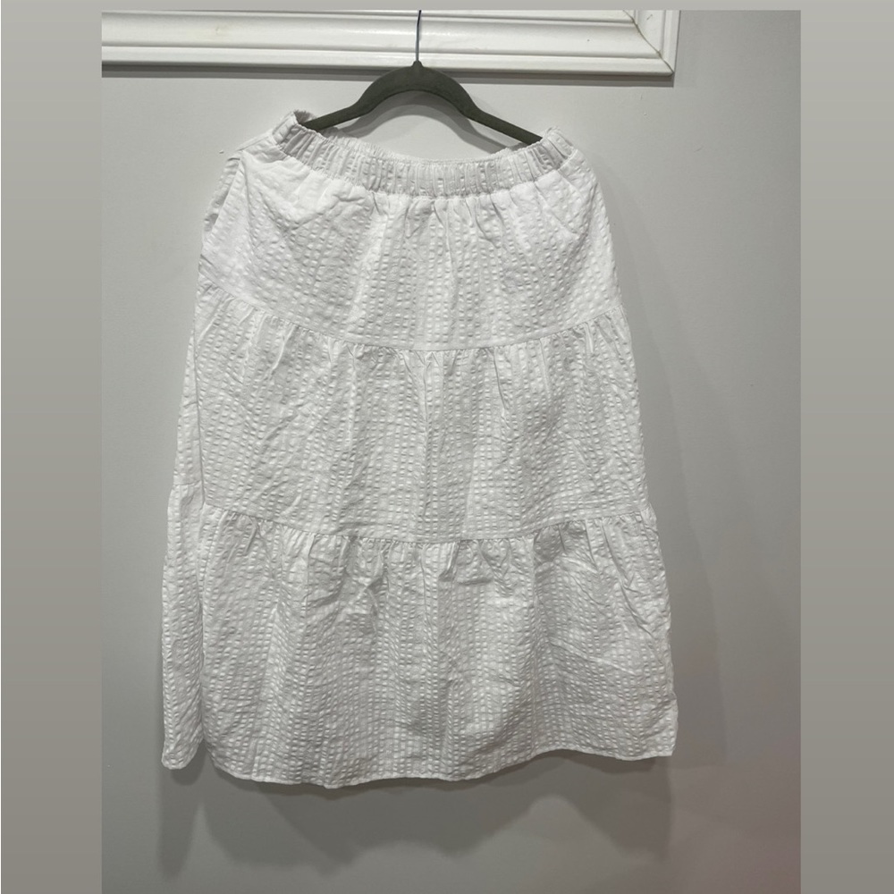 BRAND NEW Old Navy White Maxi Skirt with Pockets